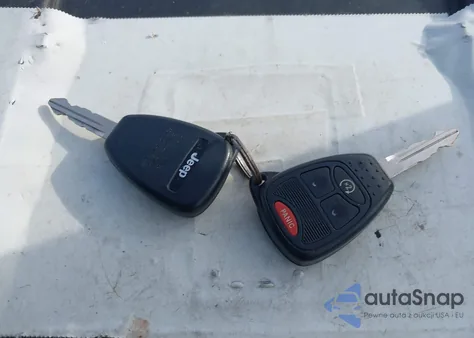 2013 Jeep Patriot Latitude z USA, uszkodzony, nr VIN 1C4NJRFB1DD253715